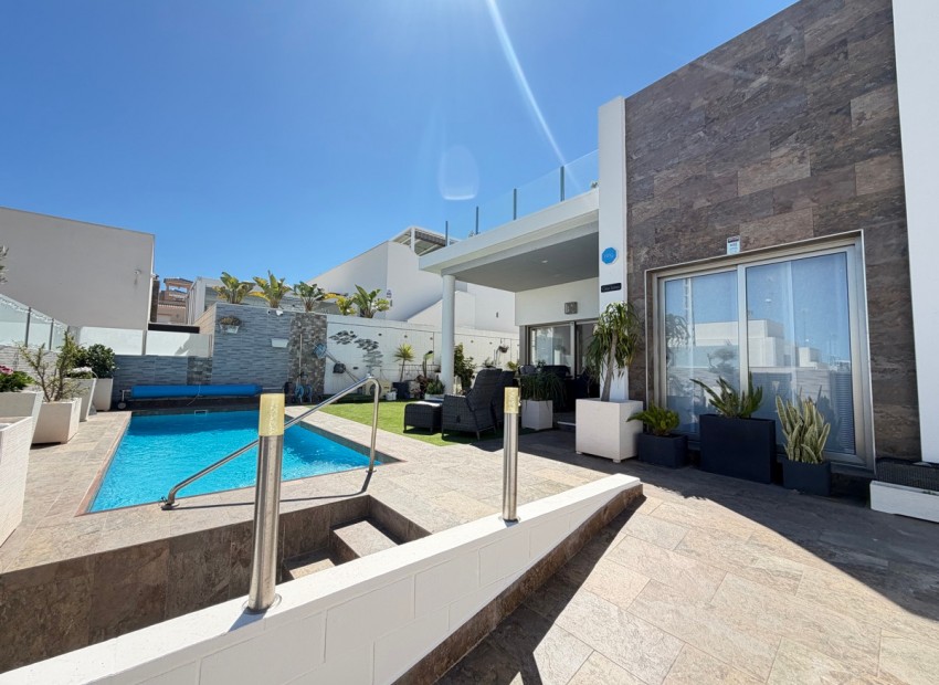A Vendre - Villa - Orihuela - Villamartin