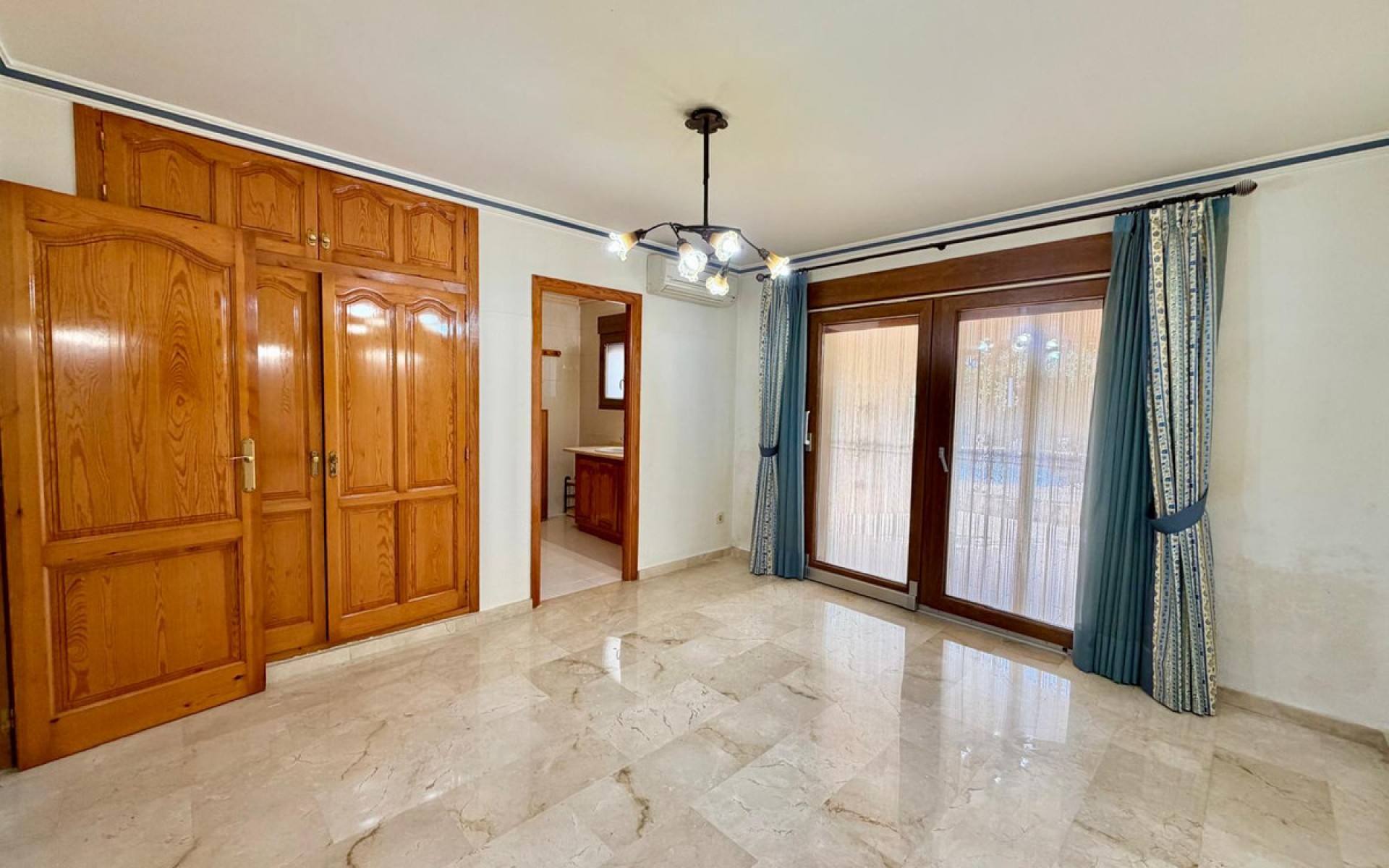 A Vendre - Villa - Pedreguer - Pedreguer Centro