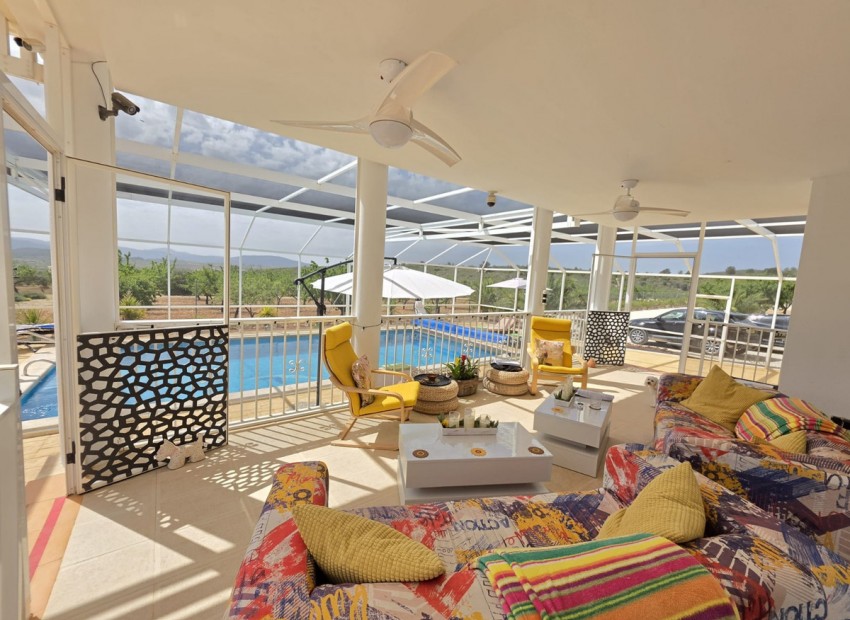 A Vendre - Villa - Pinoso - Lel