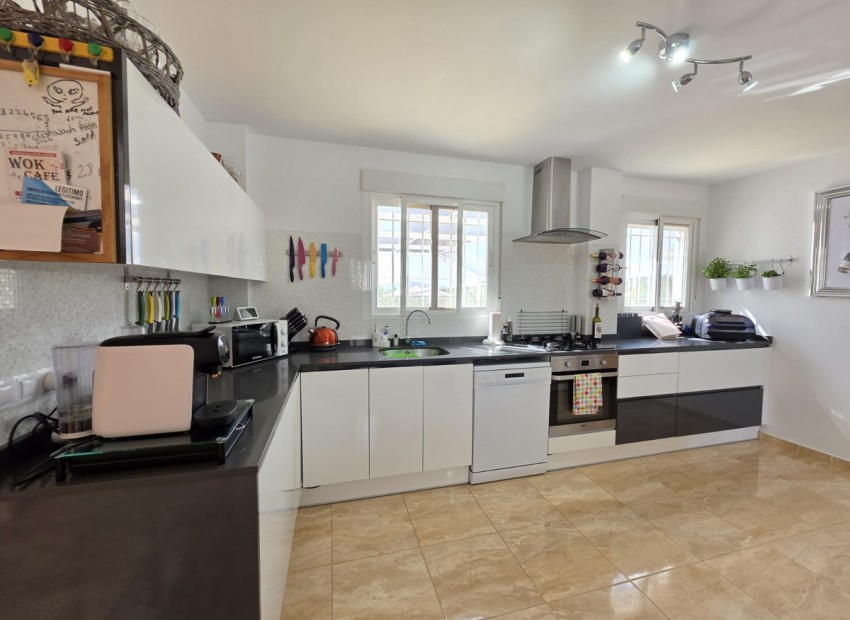 A Vendre - Villa - Pinoso - Lel