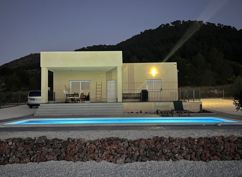 A Vendre - Villa - Pinoso - Pinoso Centro