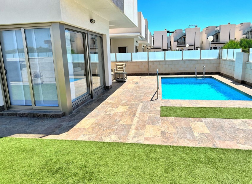 A Vendre - Villa - Punta Prima