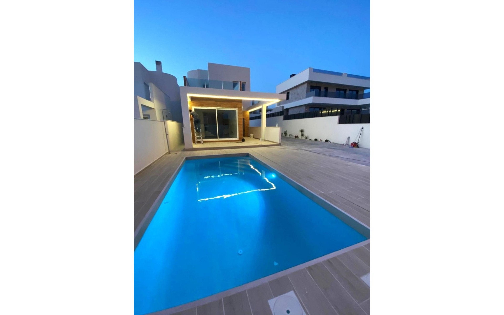 A Vendre - Villa - Torrevieja - Aguas Nuevas