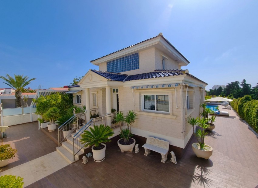 A Vendre - Villa - Torrevieja - La Mata