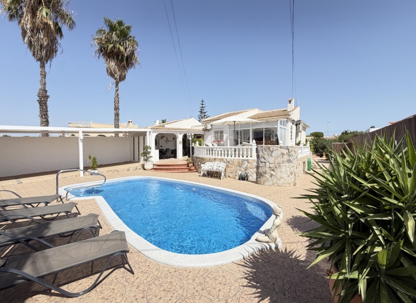 A Vendre - Villa - Torrevieja - San Luis