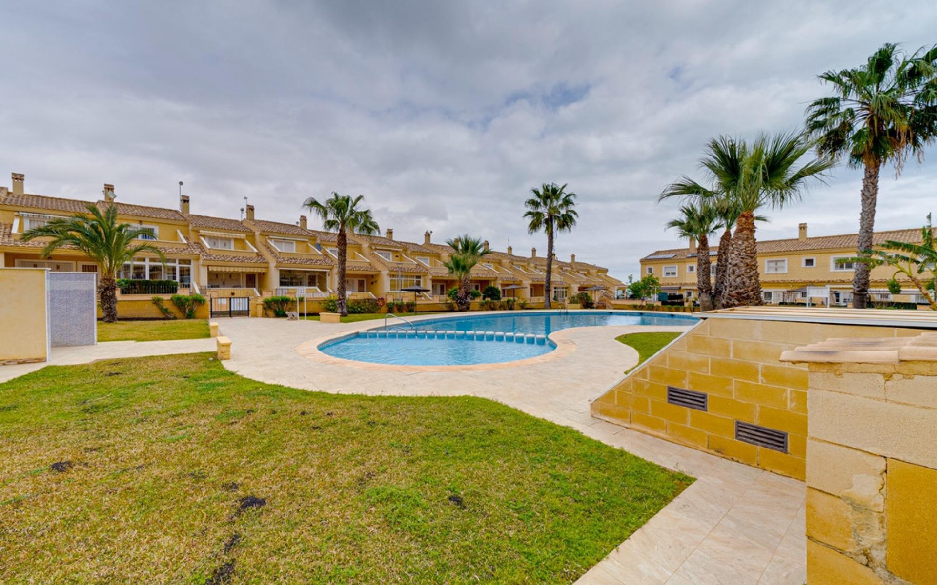 A Vendre - Villa - Torrevieja - Torrevieja Centro