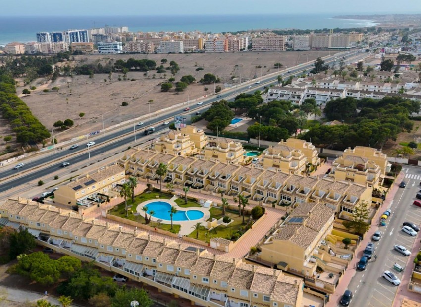 A Vendre - Villa - Torrevieja - Torrevieja Centro