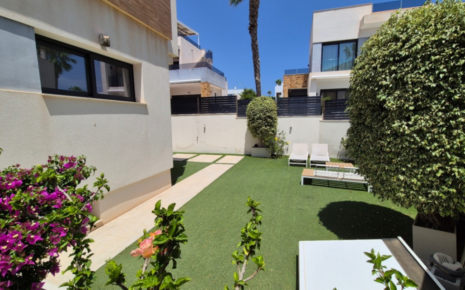 A Vendre - Villa - Torrevieja - Torrevieja Centro
