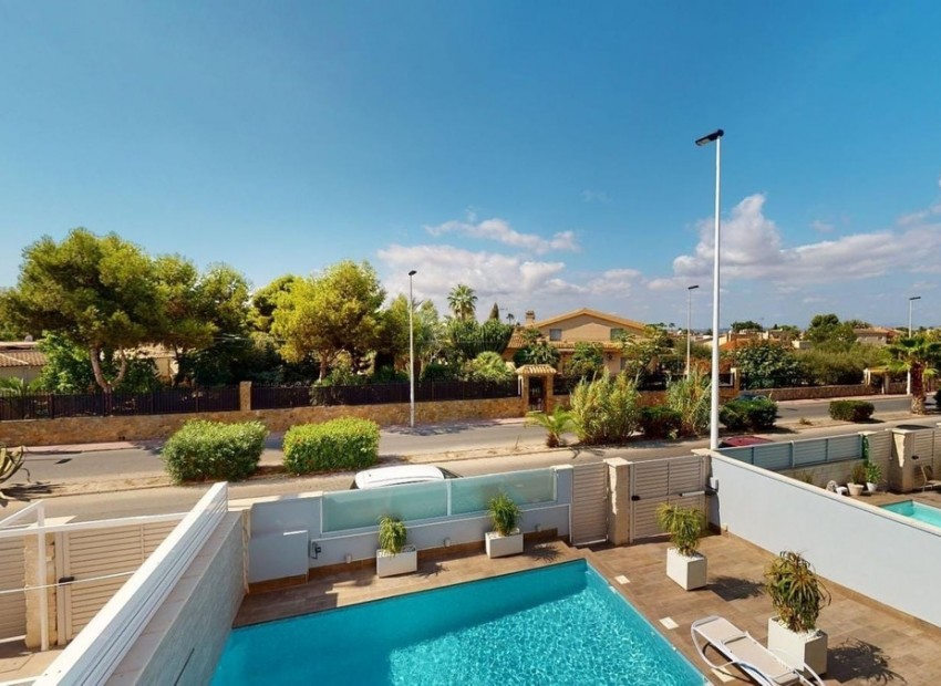 A Vendre - Villa - Torrevieja - Torrevieja Centro