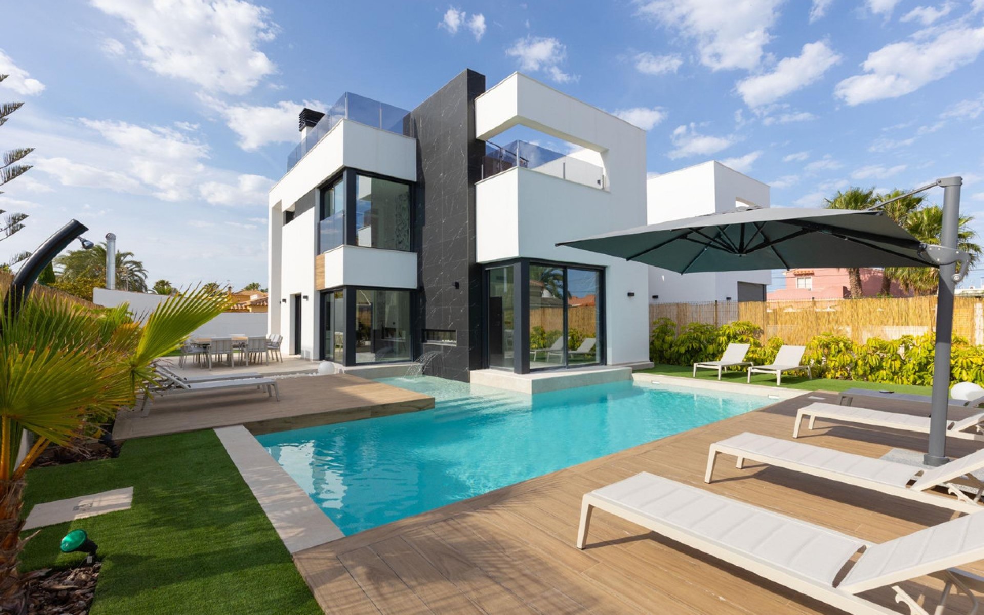 A Vendre - Villa - Torrevieja - Torrevieja Centro