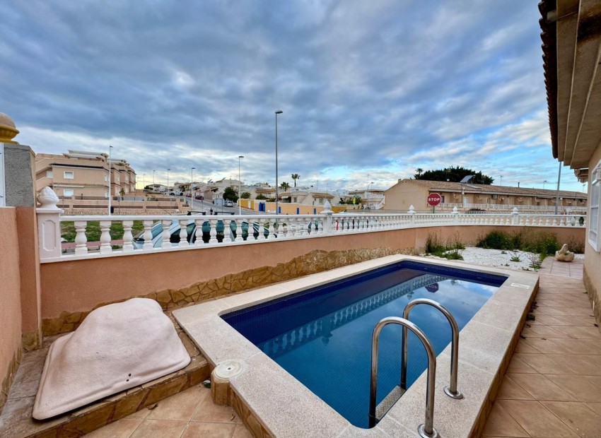 A Vendre - Villa - Torrevieja - Torrevieja Centro
