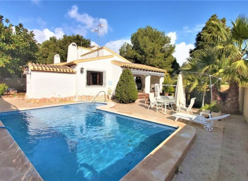 A Vendre - Villa - Torrevieja - Torrevieja Centro