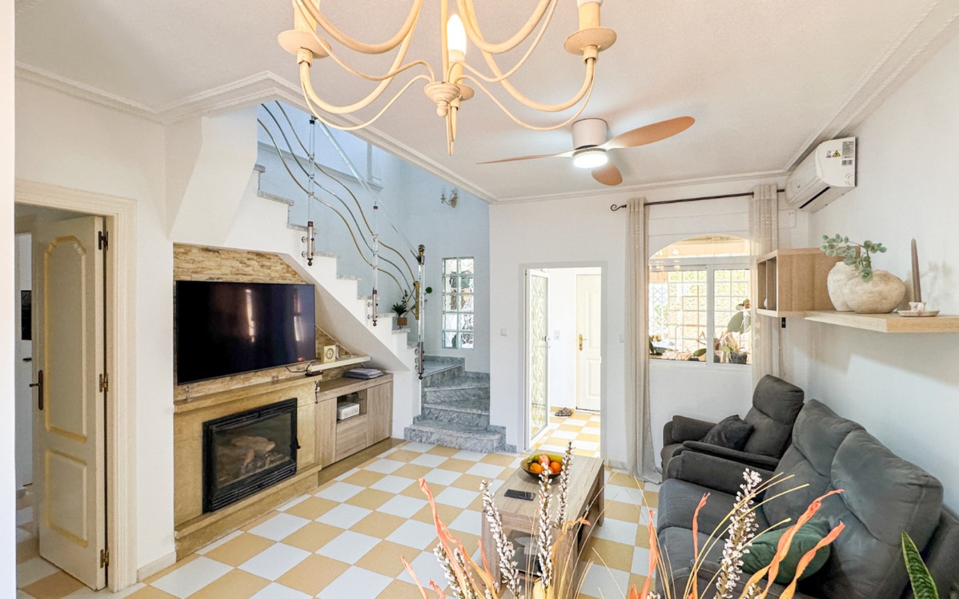A Vendre - Villa - Torrevieja - Torrevieja Centro