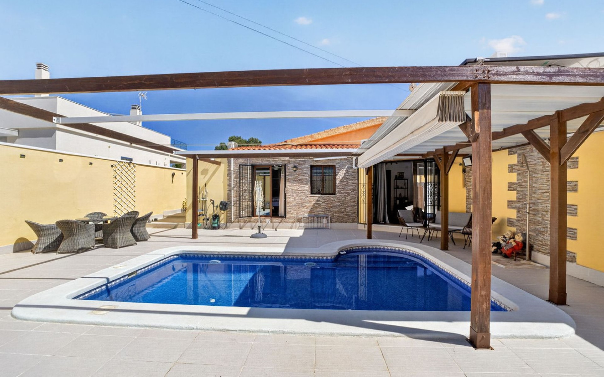 A Vendre - Villa - Torrevieja - Torrevieja Centro