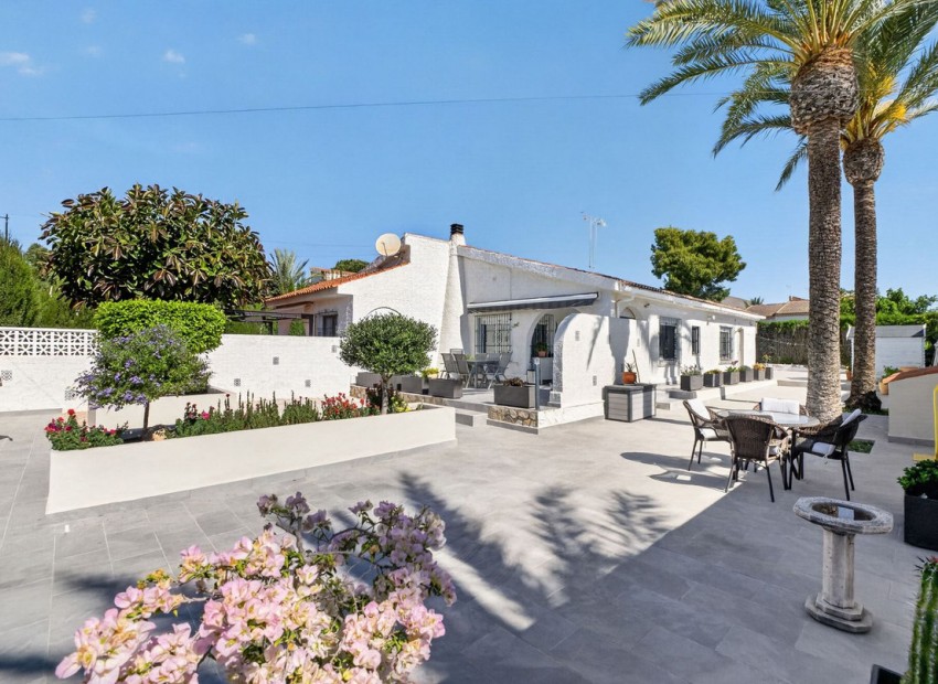 A Vendre - Villa - Torrevieja - Torrevieja Centro