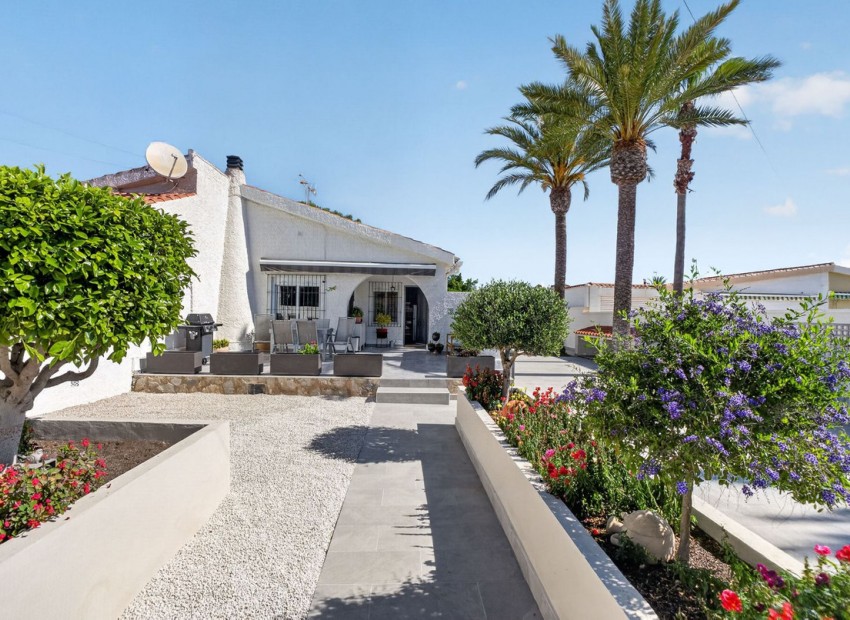 A Vendre - Villa - Torrevieja - Torrevieja Centro
