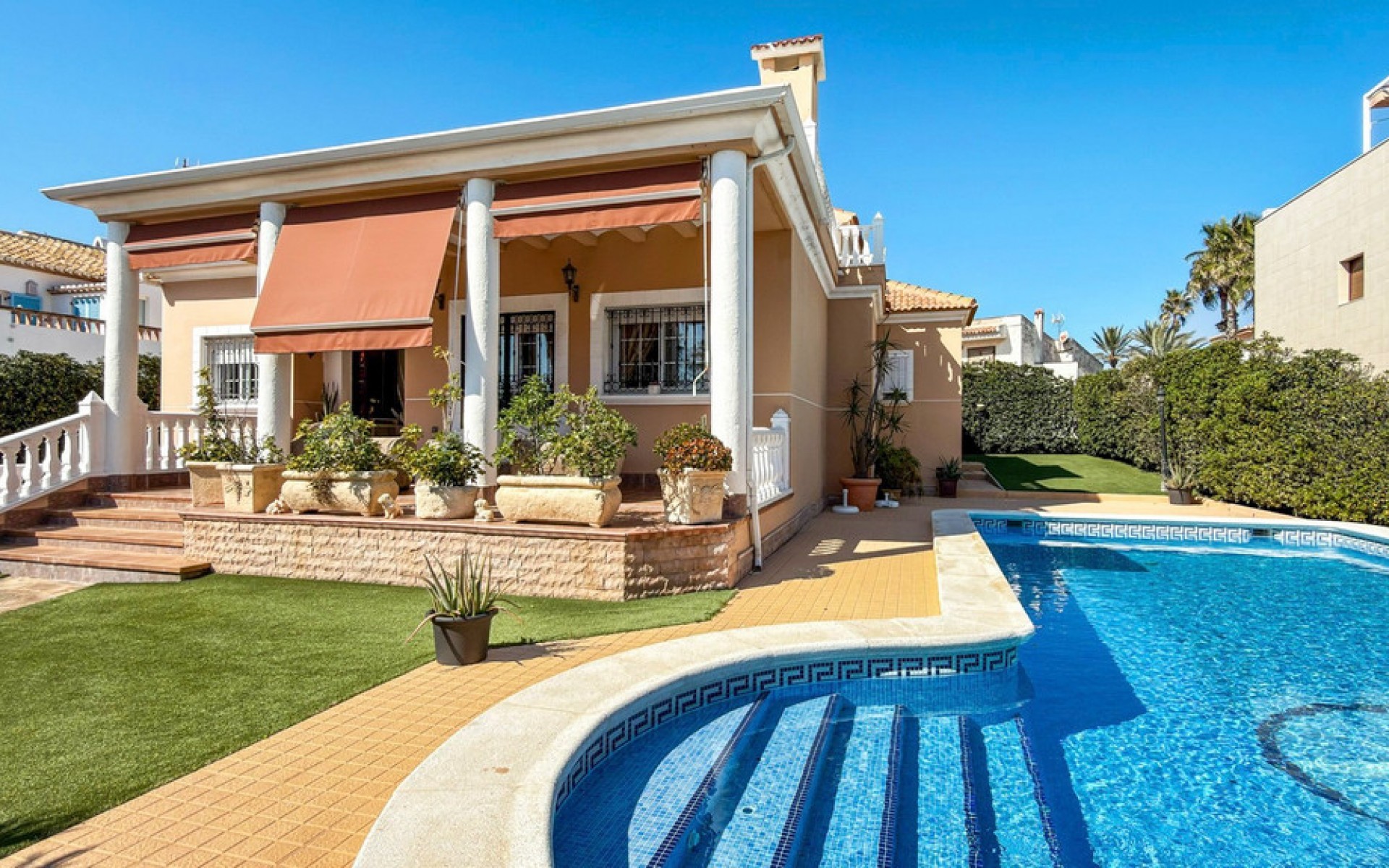 A Vendre - Villa - Torrevieja - Torrevieja Centro