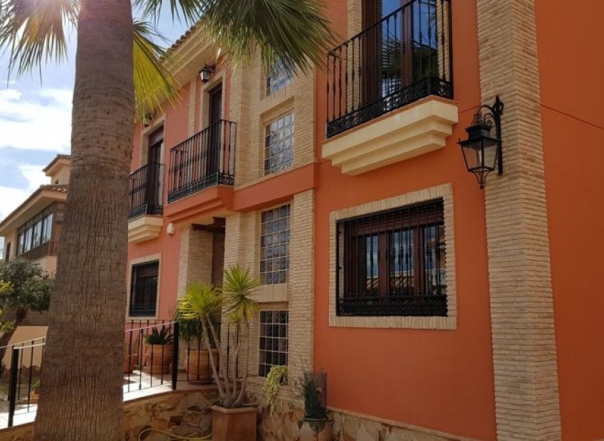 A Vendre - Villa - Torrevieja - Torrevieja Centro