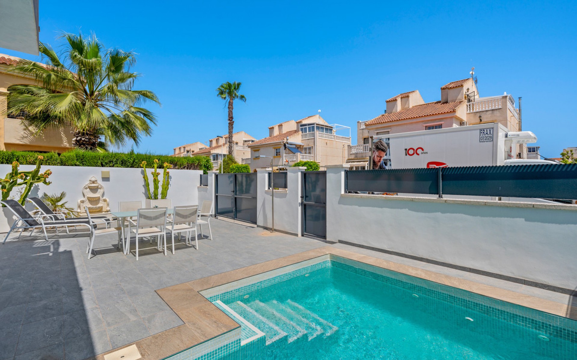 A Vendre - Villa - Torrevieja - Torrevieja Centro