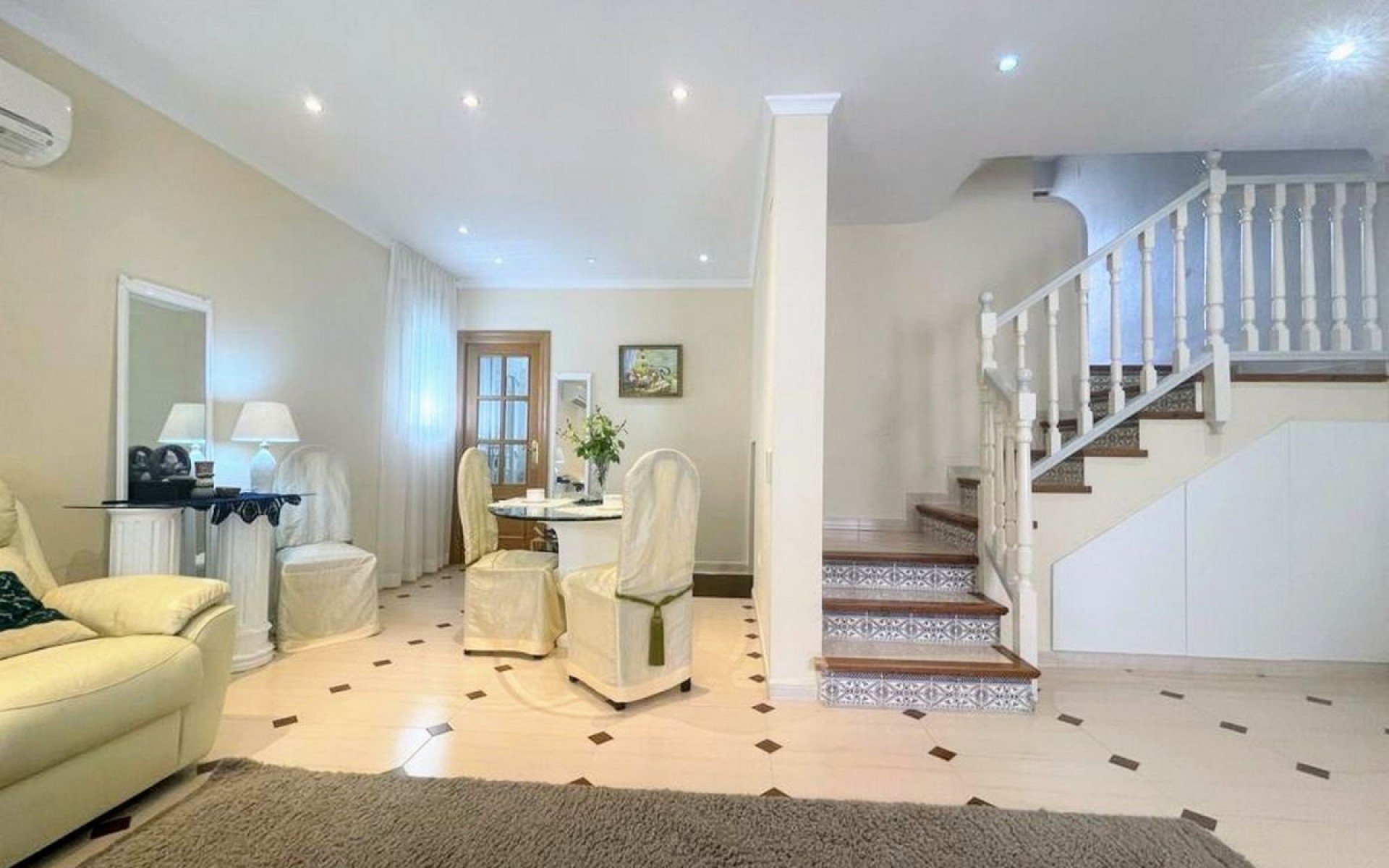 A Vendre - Villa - Torrevieja - Torrevieja Centro
