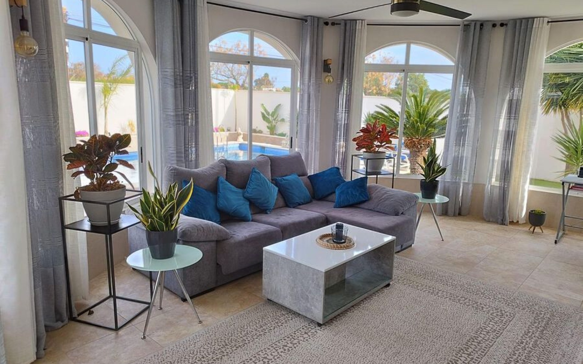 A Vendre - Villa - Torrevieja - Torrevieja Centro
