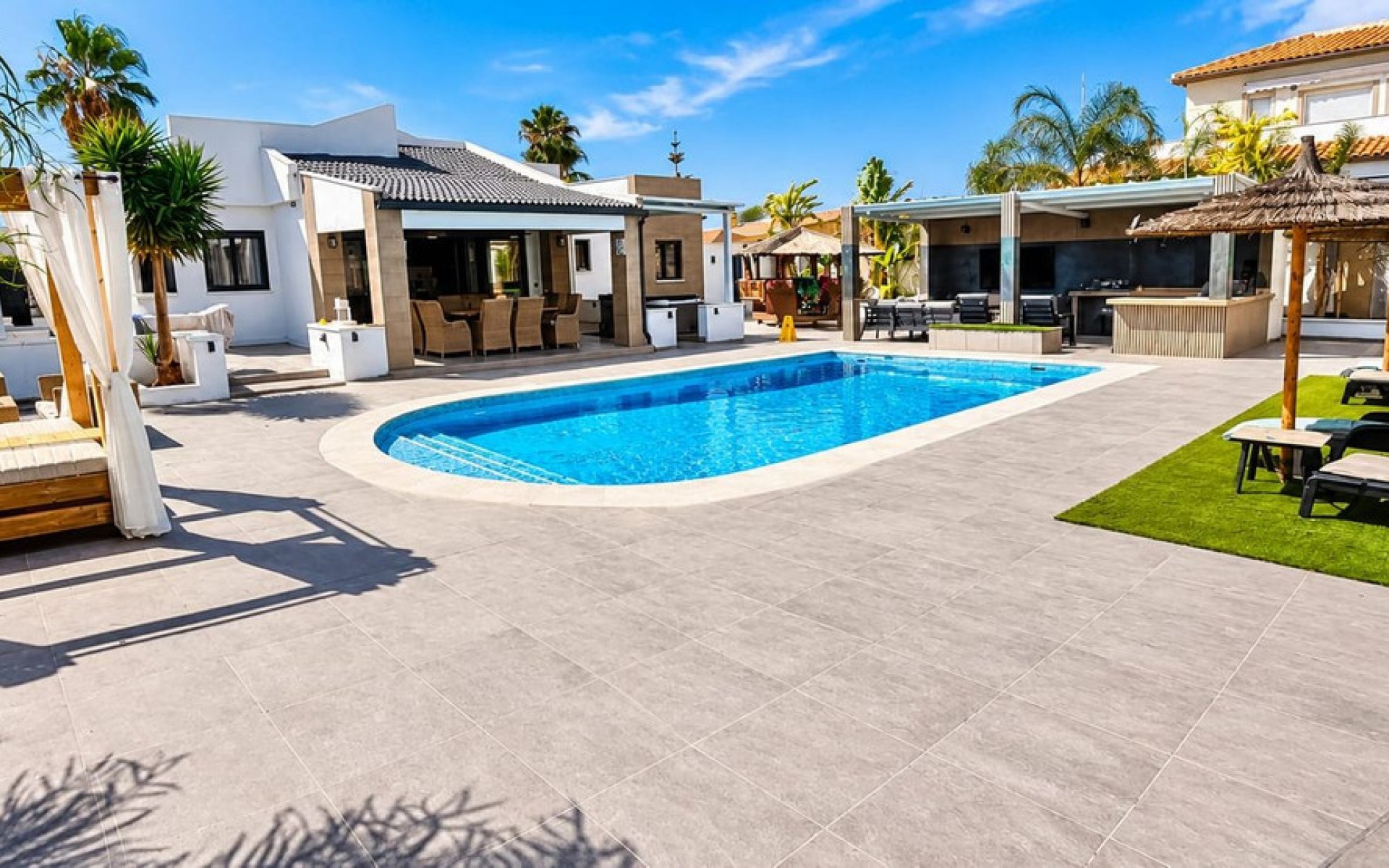 A Vendre - Villa - Torrevieja - Torrevieja Centro