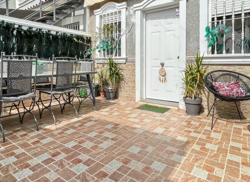 A Vendre - Villa - Torrevieja - Torrevieja Centro
