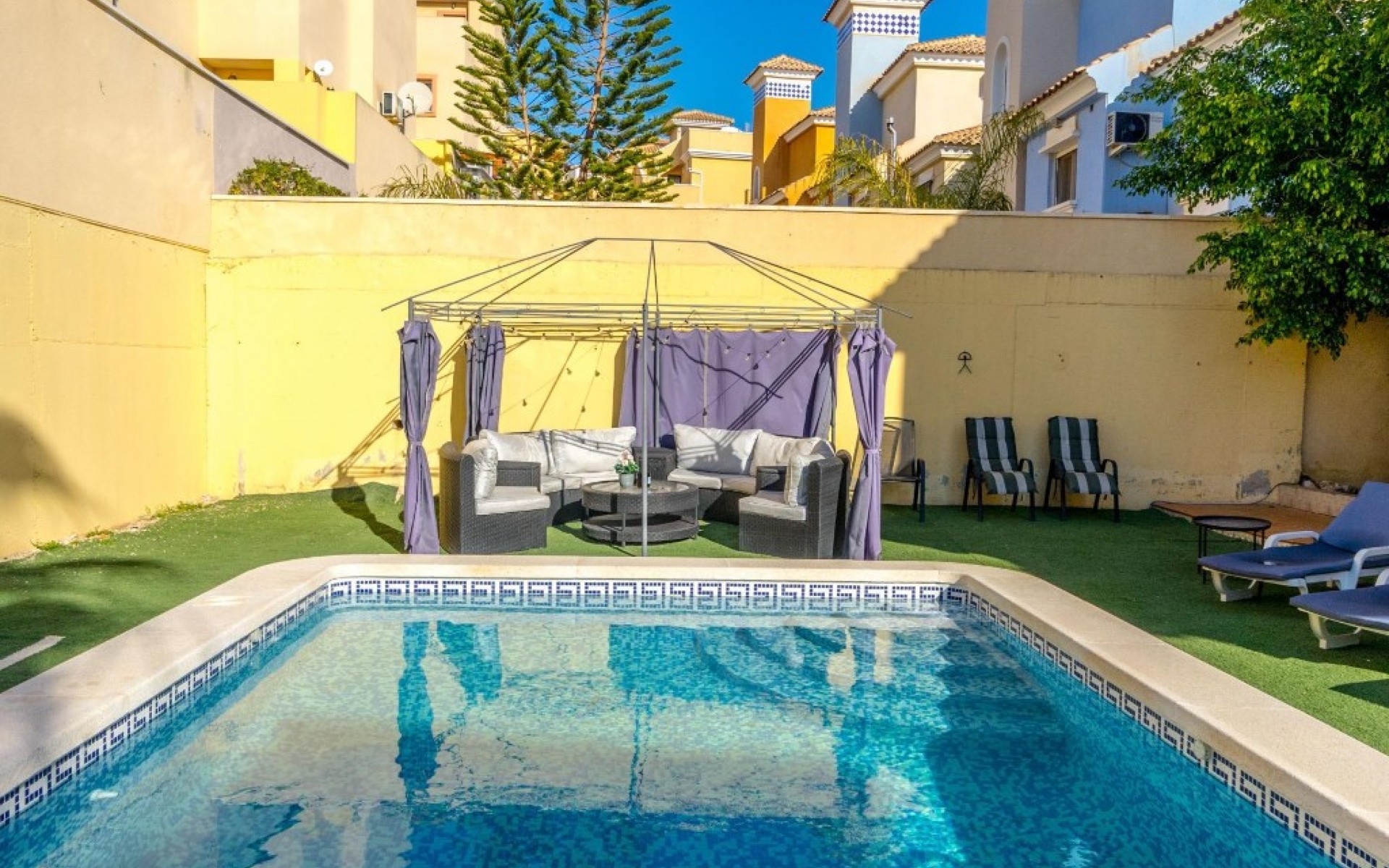 A Vendre - Villa - Villamartin