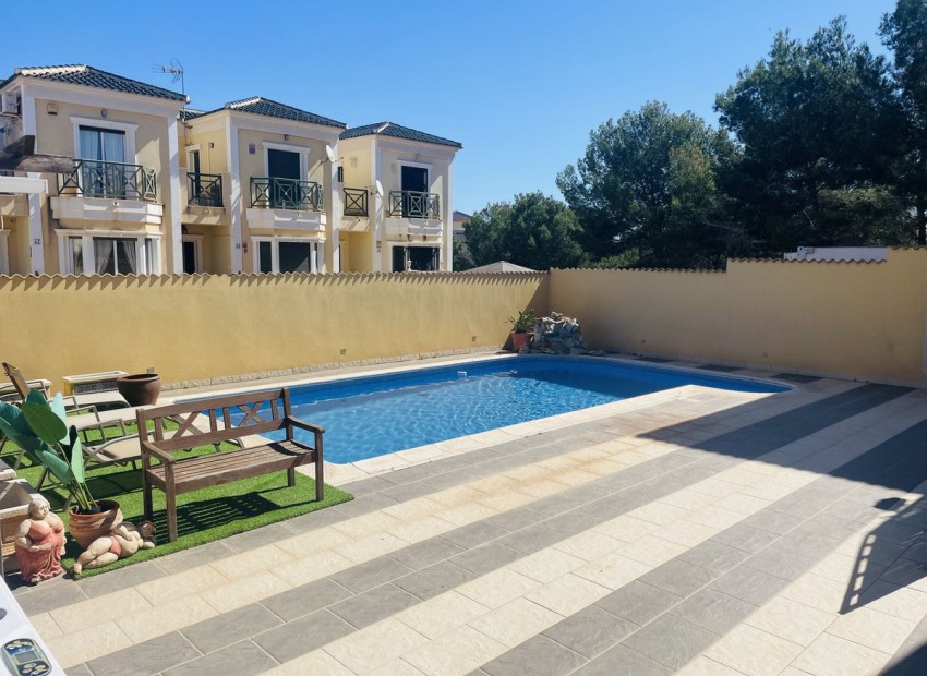 A Vendre - Villa - Villamartin