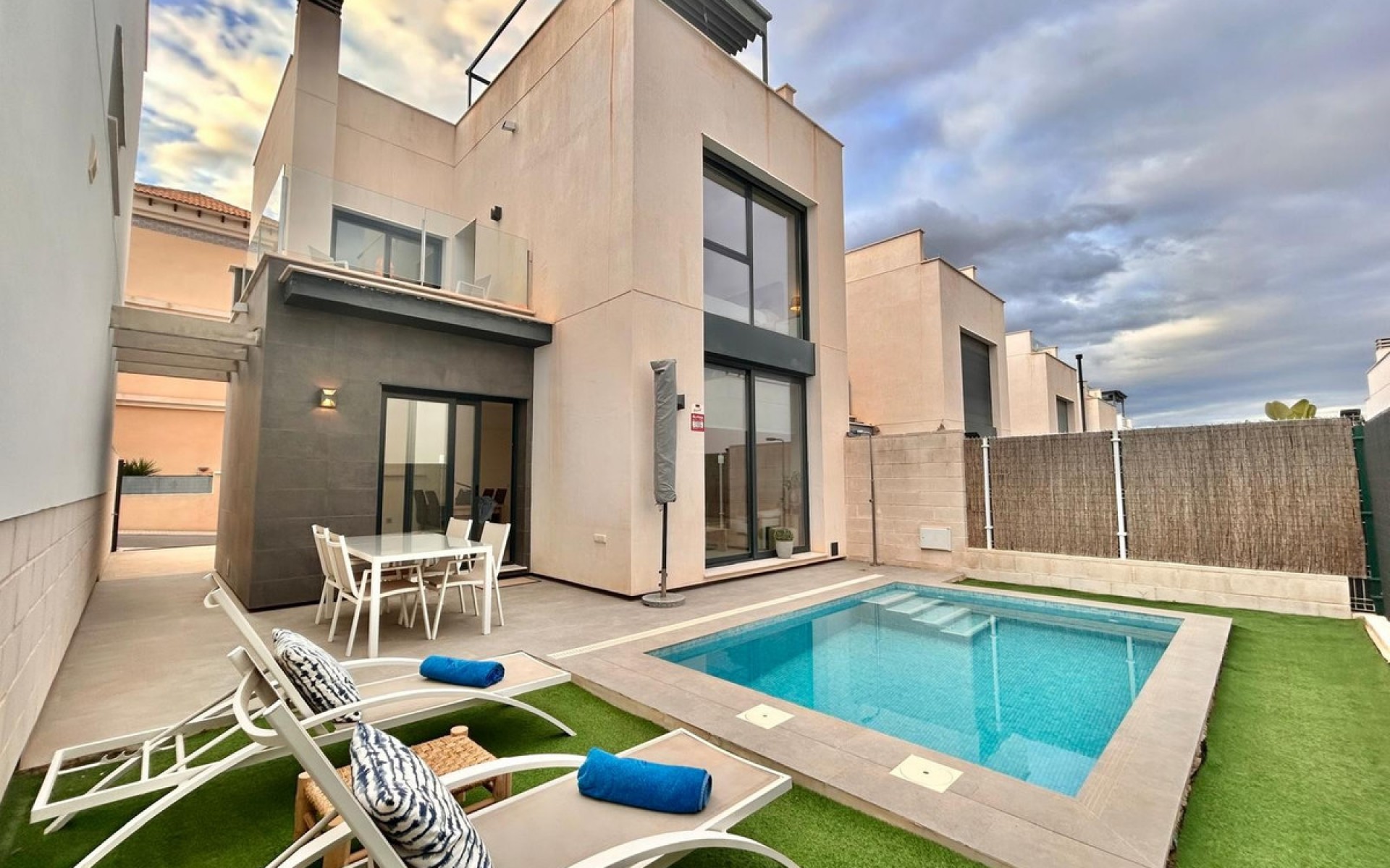 A Vendre - Villa - Villamartin