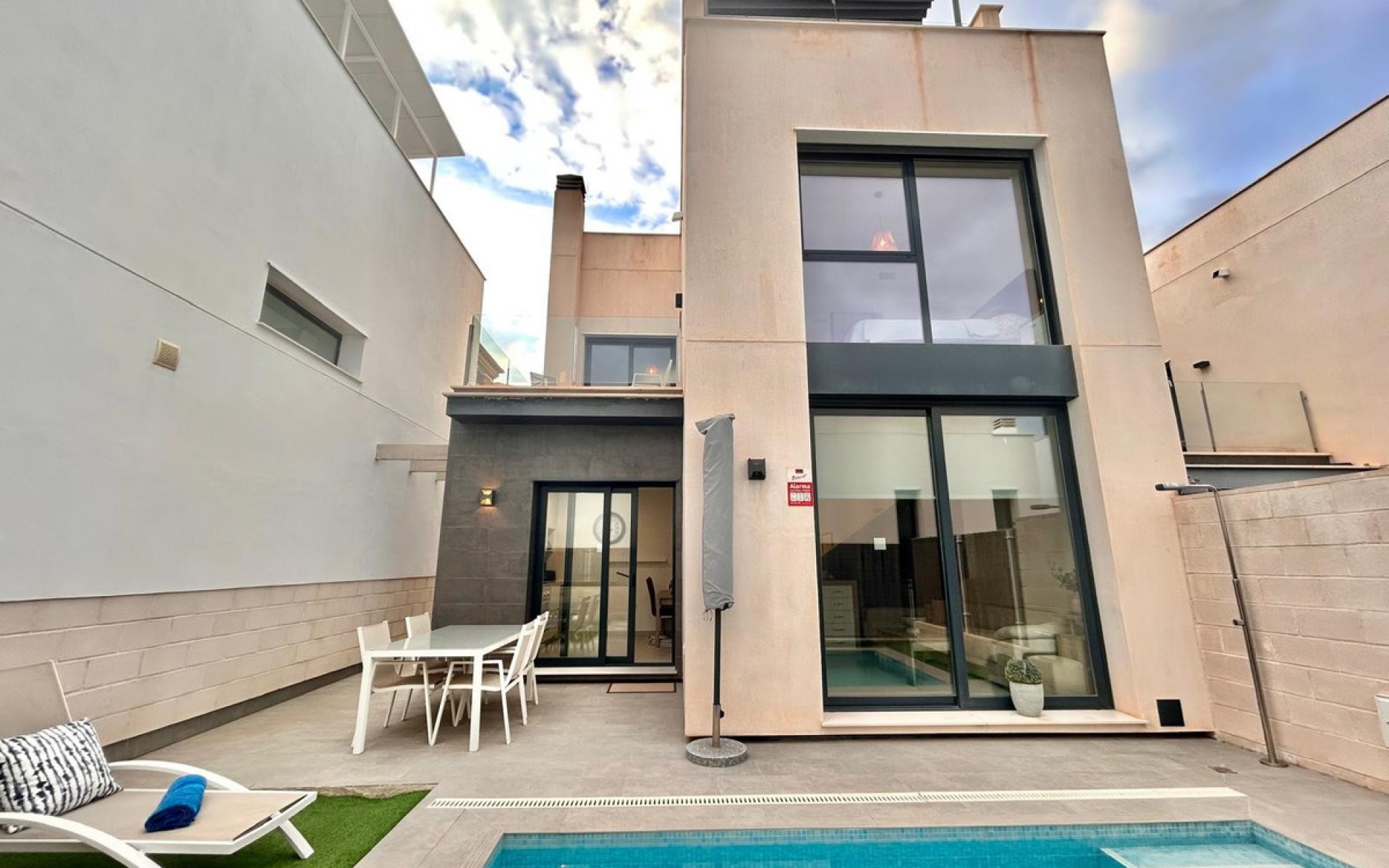 A Vendre - Villa - Villamartin