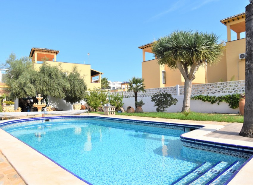 A Vendre - Villa - Villamartin