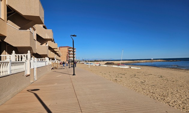 Apartment - Resale - La Mata - 1st Line to the Sea