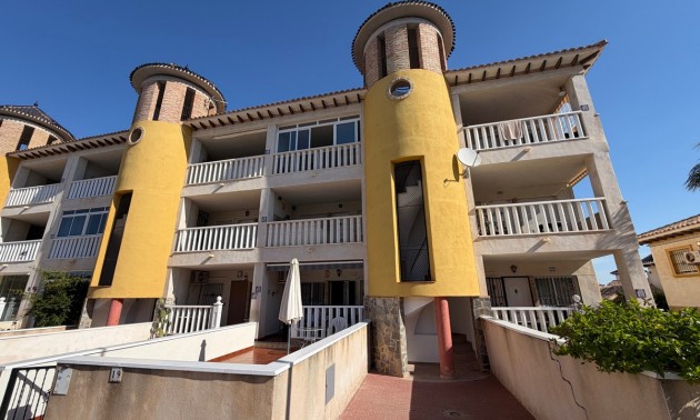 Apartment - Resale - Orihuela - Villamartin