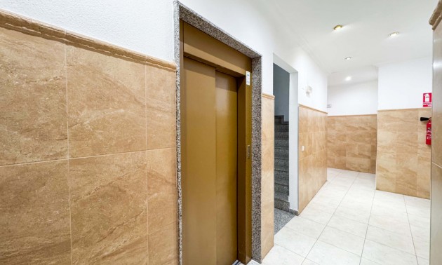 Apartment - Resale - Torrevieja - Playa del Cura