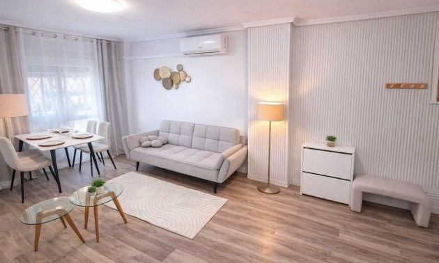 Apartment - Resale - Torrevieja - Torrevieja Centro