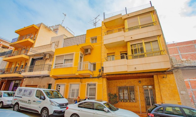 Apartment - Resale - Torrevieja - Torrevieja Centro