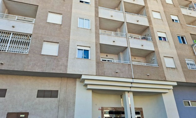 Apartment - Resale - Torrevieja - Torrevieja Centro