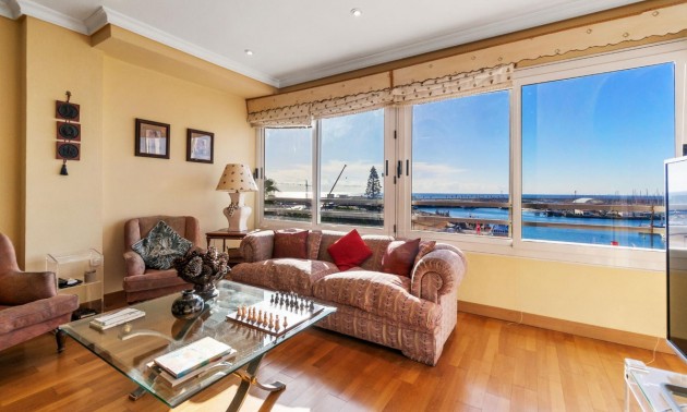 Apartment - Resale - Torrevieja - Torrevieja Centro