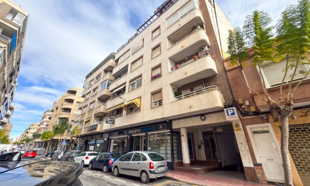 Apartment - Resale - Torrevieja - Torrevieja Centro