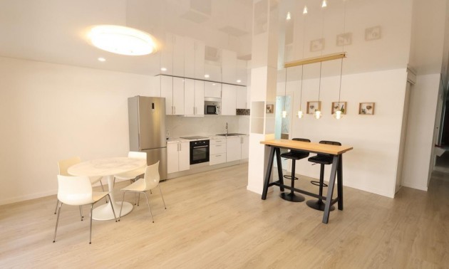 Apartment - Resale - Torrevieja - Torrevieja Centro