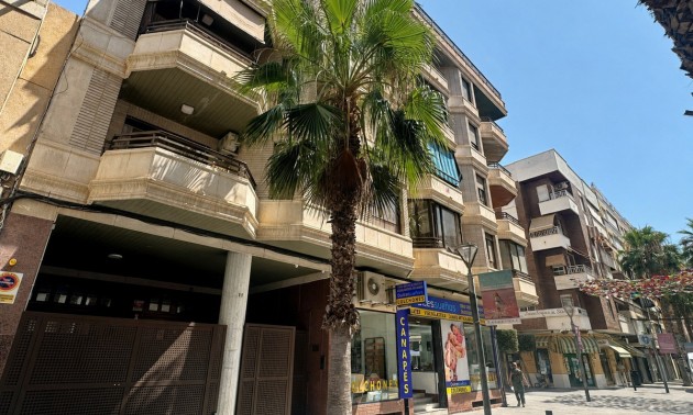 Apartment - Resale - Torrevieja - Torrevieja Centro
