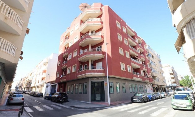 Apartment - Resale - Torrevieja - Torrevieja Centro