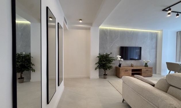 Apartment - Resale - Torrevieja - Torrevieja Centro