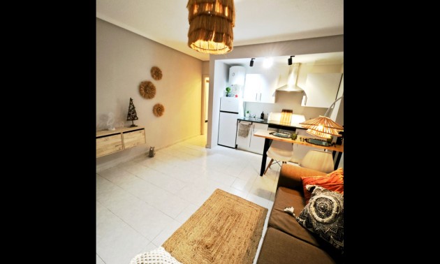 Apartment - Resale - Torrevieja - Torrevieja Centro
