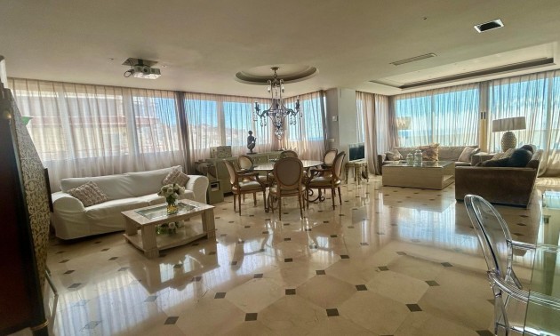 Apartment - zum Verkauf - Benidorm - Benidorm Centro