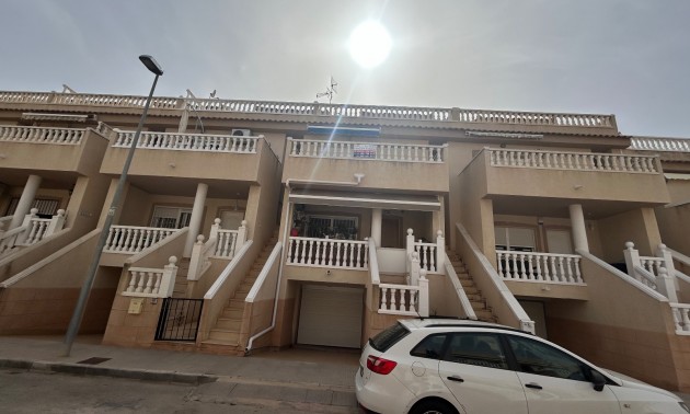 Apartment - zum Verkauf - Formentera Del Segura - Los Palacios