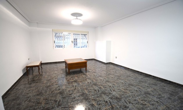 Apartment - zum Verkauf - Guardamar Del Segura - Guardamar del Segura Centro