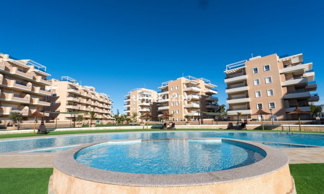 Apartment - zum Verkauf - Guardamar Del Segura - Urbanización El Raso