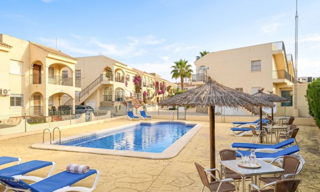 Apartment - zum Verkauf - Orihuela - Playa Flamenca
